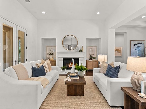 4th image of 939 Bluejack Rd