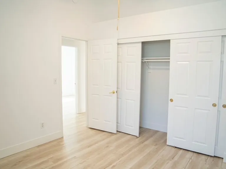 1417 Country Hollow Dr — Photo 15