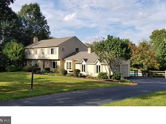 3rd image of 1373 Nathan Hale Dr