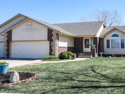 114 N Springwood Dr, Derby, KS, 67037