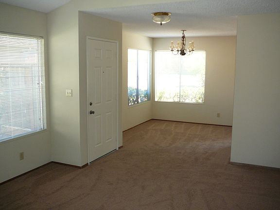 4th image of 4555 Donalbain Cir