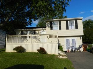 103 Old Mill Rd, Englewood, OH 45322