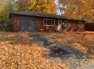 5 Angela Ct, Beech Grove, IN 46107