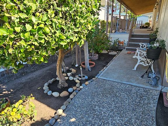 5th image of 556 Mill Pond Dr #556