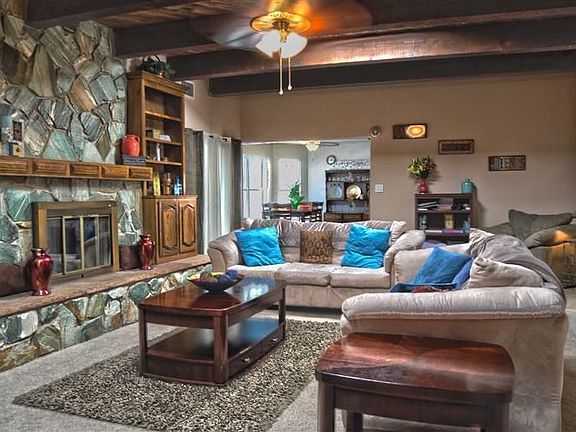 2nd image of 1117 Monte Largo Dr NE