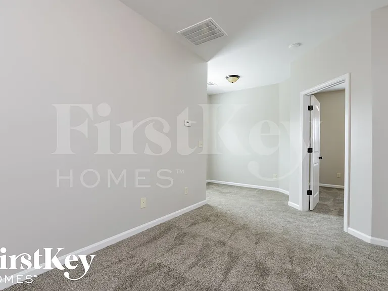 3591 Grand Central Ave — Photo 11