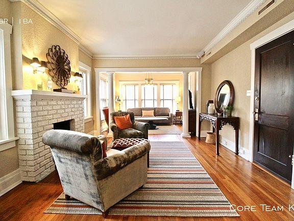 2nd image of 3818 Walnut St #2B