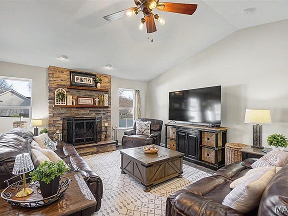 5th image of 1805 Hackmann Hollow Dr