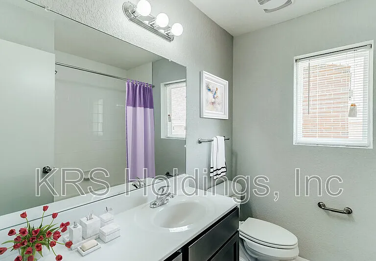 861 41st St — Photo 5