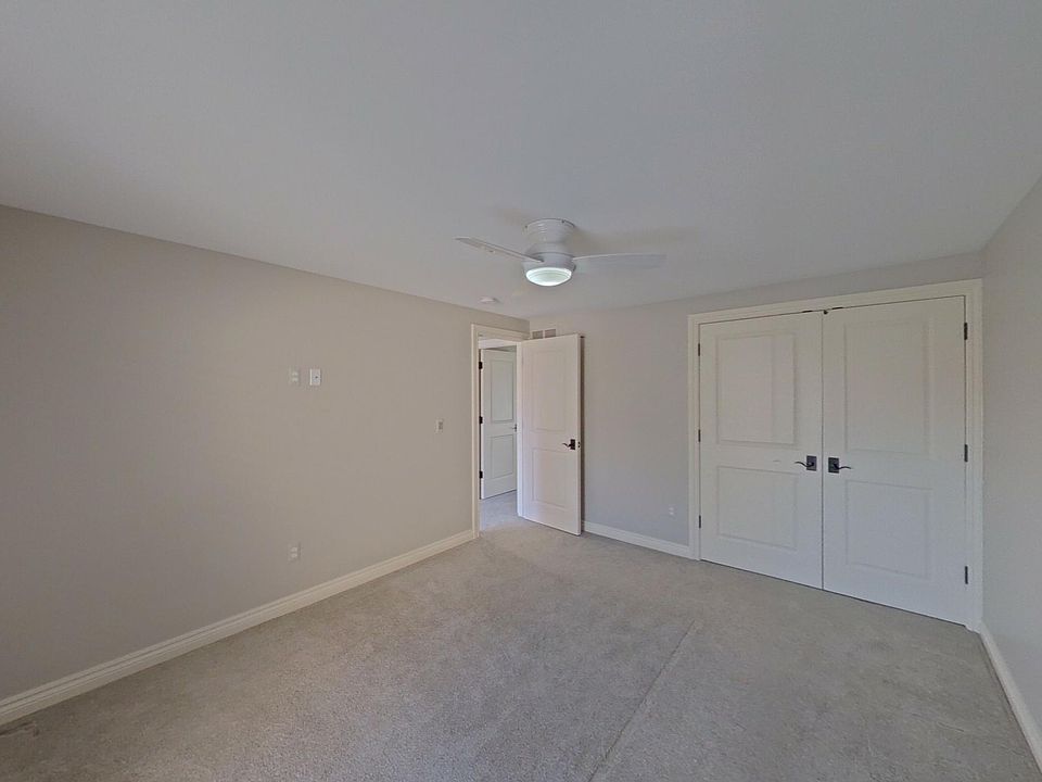 1st image of 35476 Heritage Ln #11