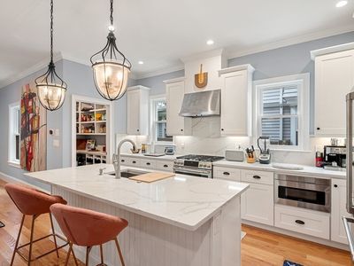 85-85A Munroe St #1, Somerville, MA, 02143