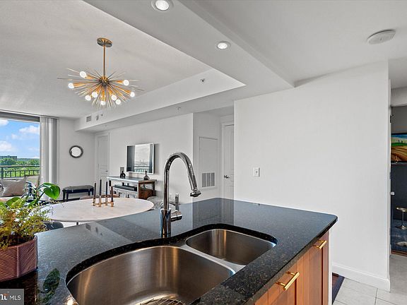 4th image of 2451 Midtown Ave APT 1109