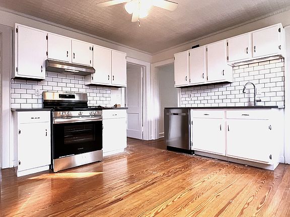 Spacious Eat-in Kitchen
