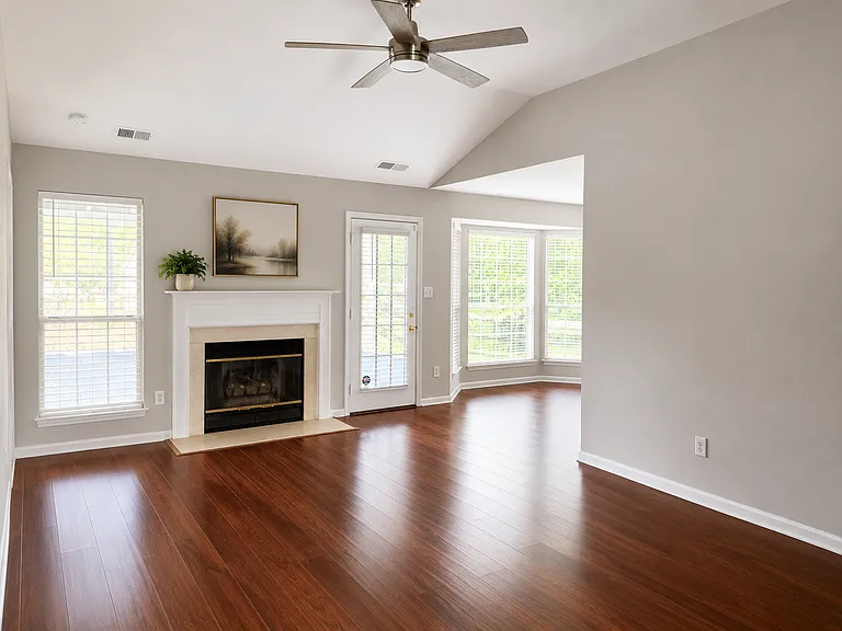 13505 Bolingbrook Ln — Photo 3