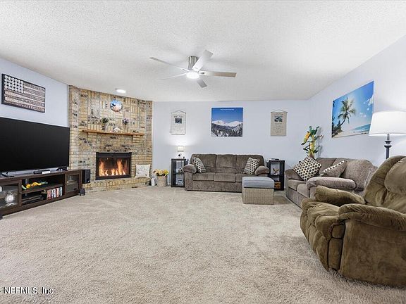4th image of 1618 WINDY OAKS Drive W