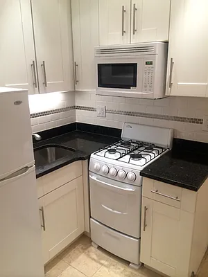 Rented by Manor Management | media 9