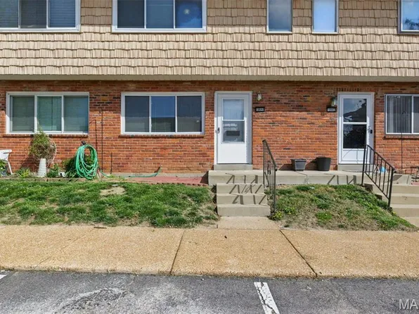 10660 Carroll Wood Way, Saint Louis, MO 63128