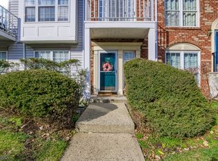 168 Sapphire Ln, Franklin Park, NJ