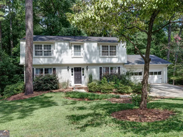 873 Hearthstone Dr, Stone Mountain, GA 30083