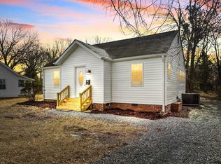 112 S Charles St, Roxboro, NC 27573