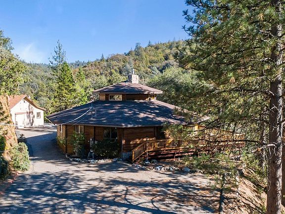 2nd image of 1446 Manzanita Dr