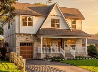 25 Beaucourt Rd, Toronto, ON M8Y3G1