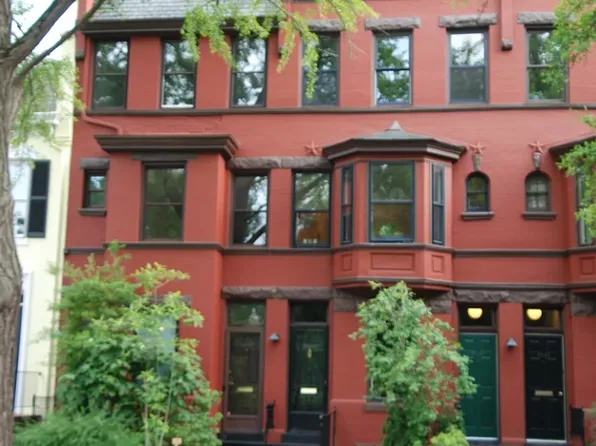 R 3038 1/2 St, Washington, DC