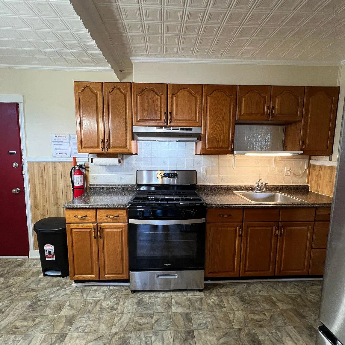 2 bed, 1.0 bath, 3930 sqft, $1,130 — Photo 4
