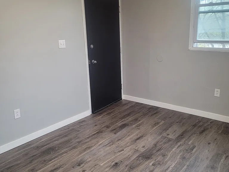 516 Glendon Ave #2 — Photo 4