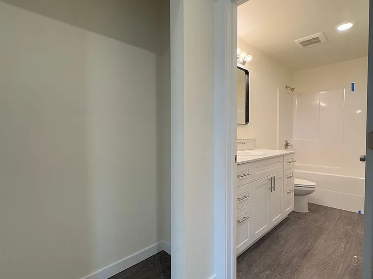 503 E Helena Ave — Photo 9