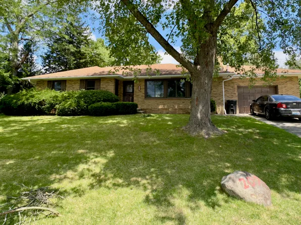 207 Dodge Ave, Danville, IL 61832