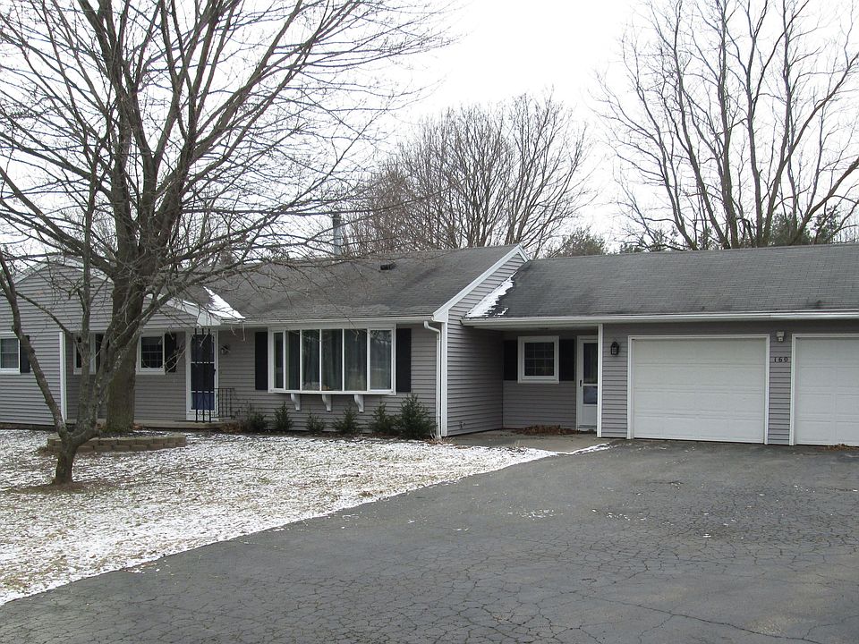 3 BR/2.25BA Ranch with 2 car garage