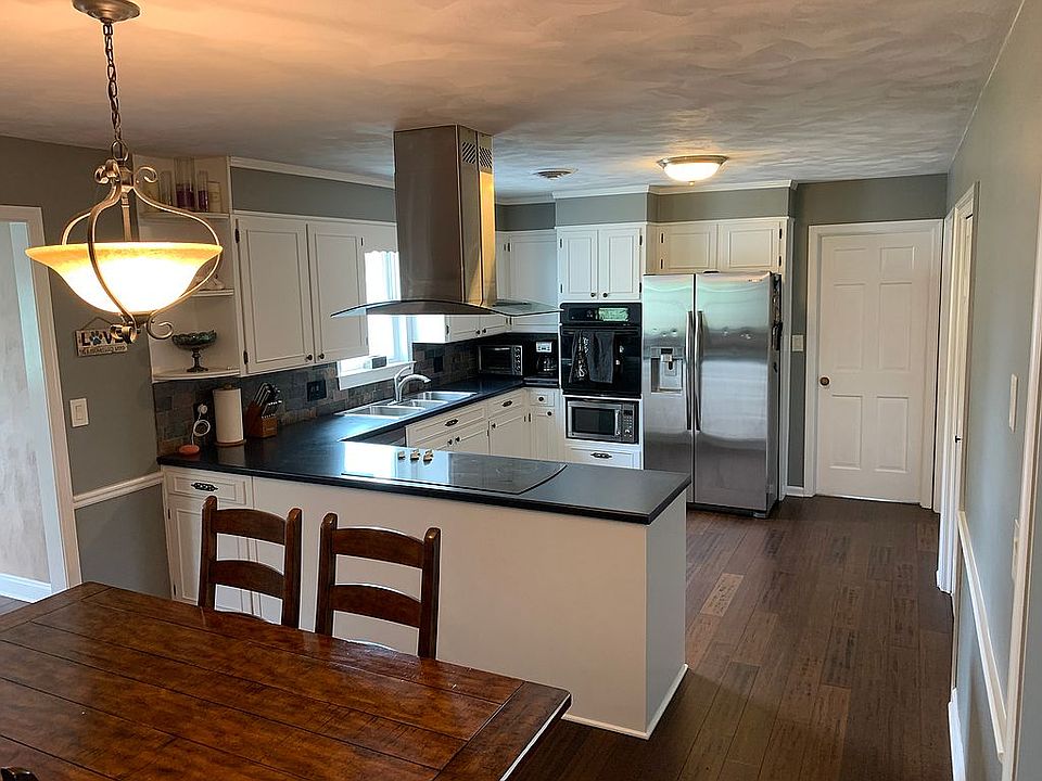 1st image of 416 Richardson Dr