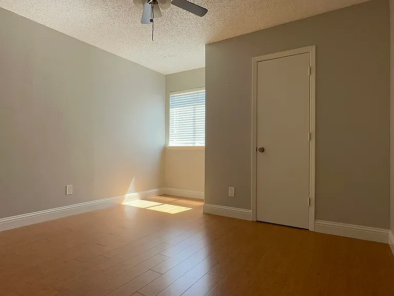 2209 Chase Ct — Photo 10