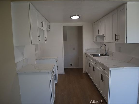 5th image of 9047 Langdon Ave Unit 4