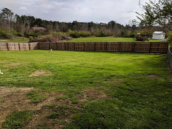 3rd image of 2426 Ella Dr SE