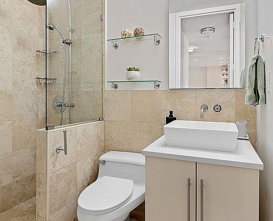 5th image of 215 W 95th St APT 5J