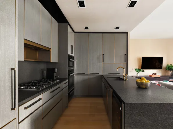 505 West 19th Street image 7 of 19