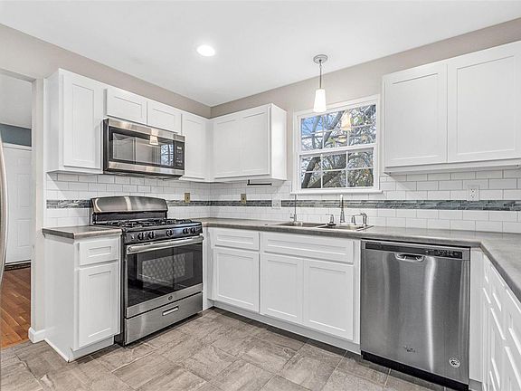 5th image of 708 Lynn Haven Ln