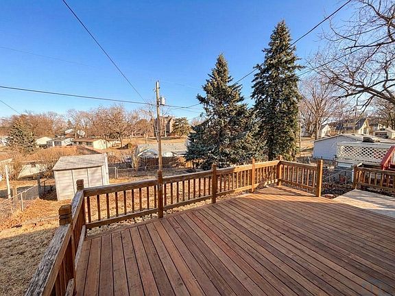 3rd image of 3251 Garretson Ave