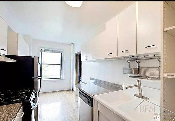 4th image of 172 E 4th St APT 2E