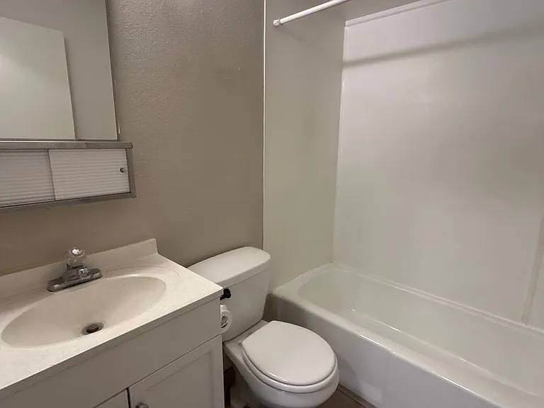 486 Buckeye St — Photo 5
