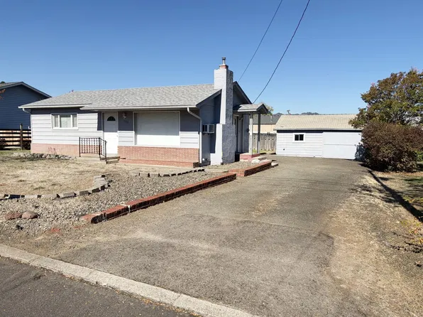 1866 Linnell Ave, Roseburg, OR 97471