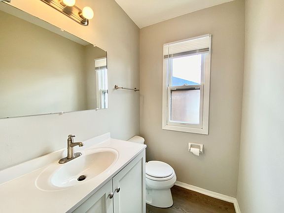 3rd image of 5305-5375 Root River Dr #5541