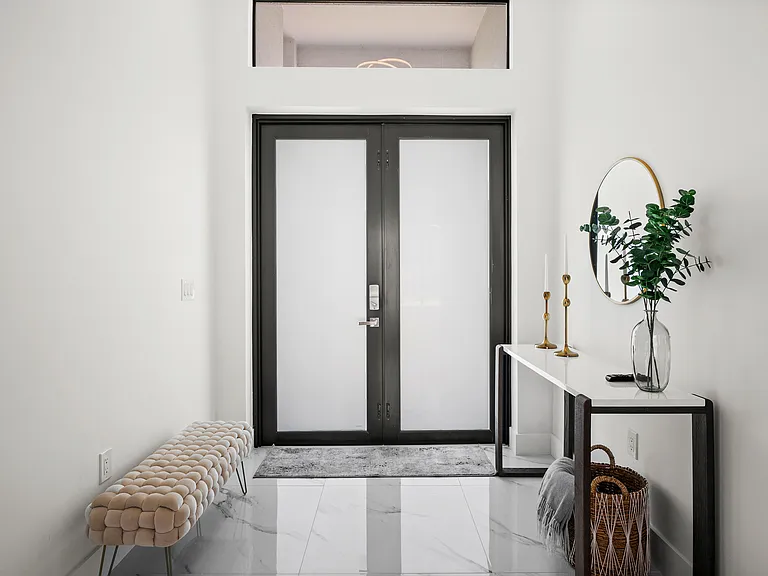 1007 SW Embers Ter — Photo 8