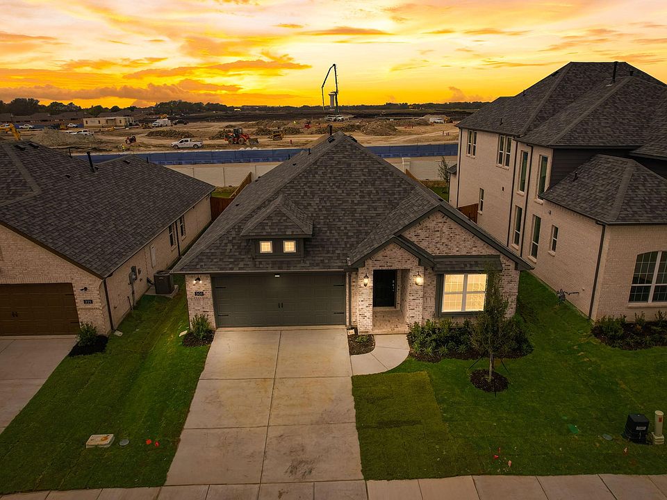 1st image of 301 Santa Lucia Dr