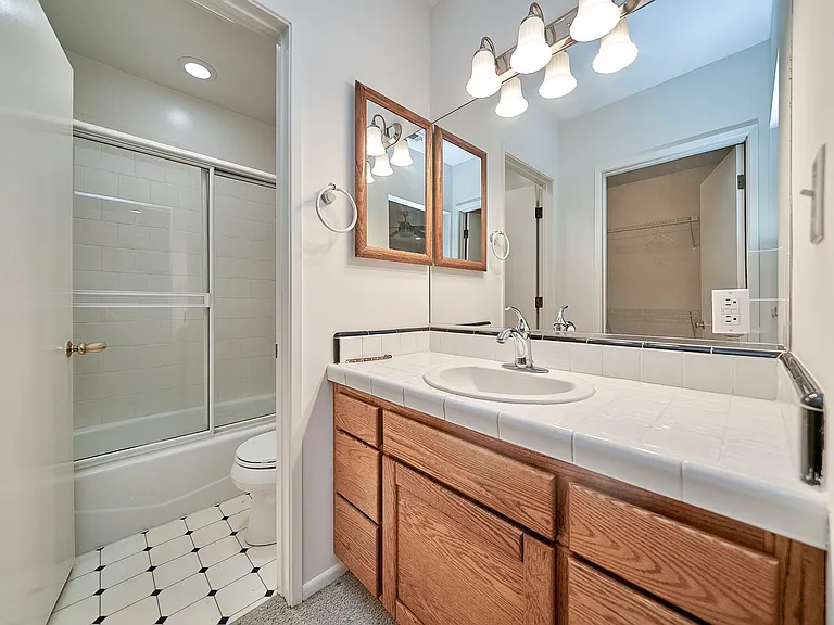 4820 Hampton Rd — Photo 42