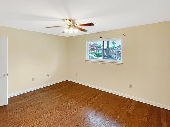 3rd image of 1015 Homestead Ave