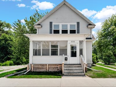 806 1st St, La Porte, IN, 46350