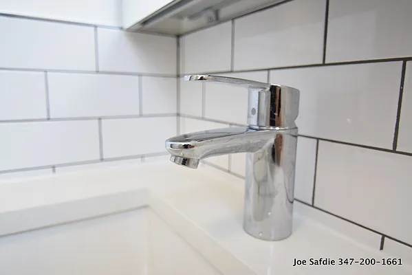 Rented by Safdie Realty Group | media 26